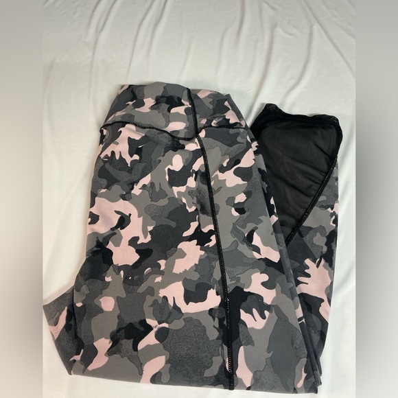 Torrid Women's Camouflage Leggings in Black, Gray, and Pink - Picture 8 of 8